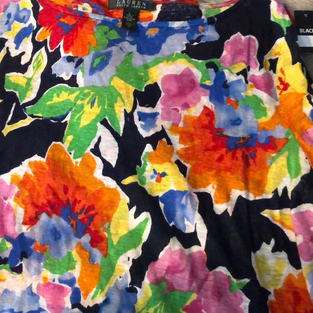 EUC Lauren floral top